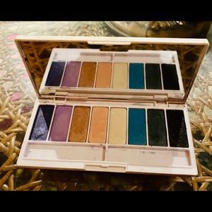 KAT VON D VINTAGE/RARE MEMENTO MORI PALLET